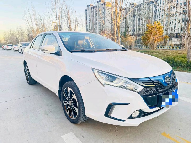 北京17年比亚迪秦2