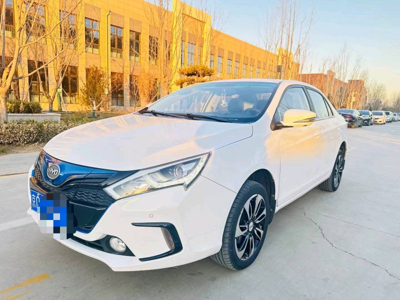 北京17年比亚迪秦3