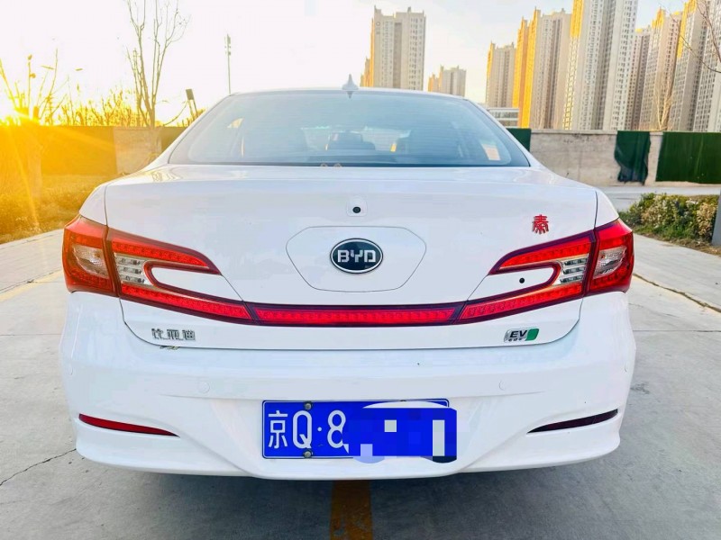 北京17年比亚迪秦9