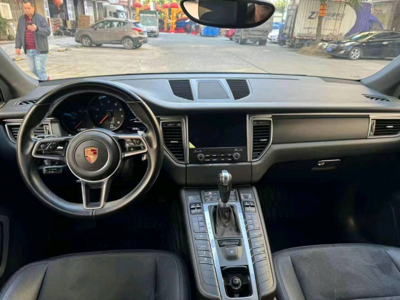 珠海17年保时捷Macan7
