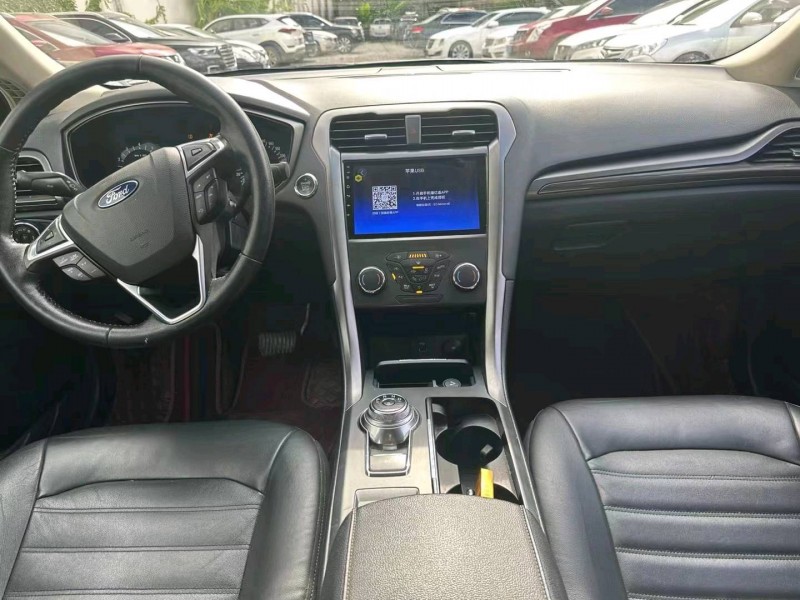 重庆18年福特蒙迪欧8