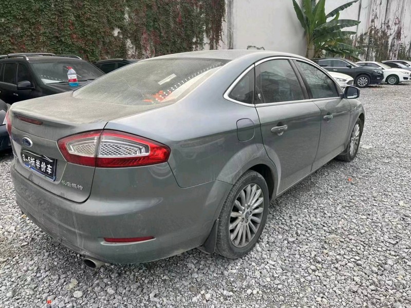 重庆12年福特蒙迪欧-致胜7