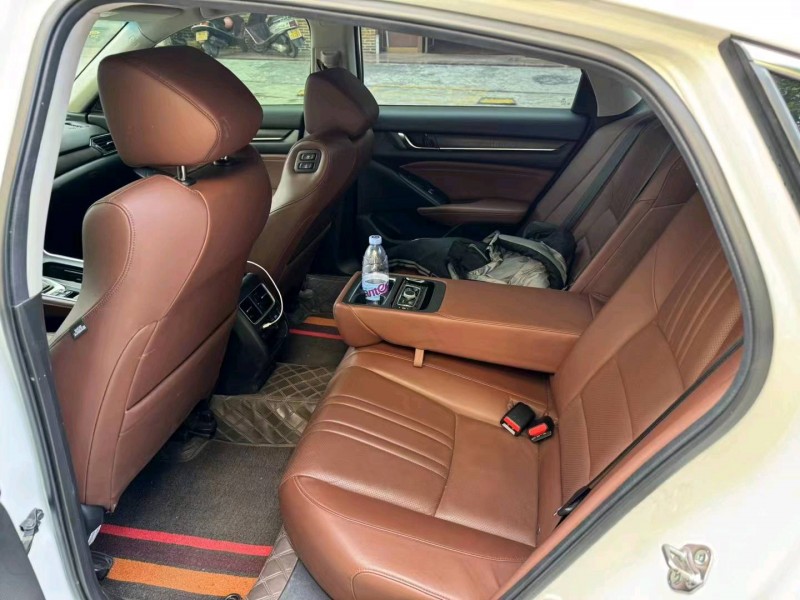 珠海20年本田雅阁7