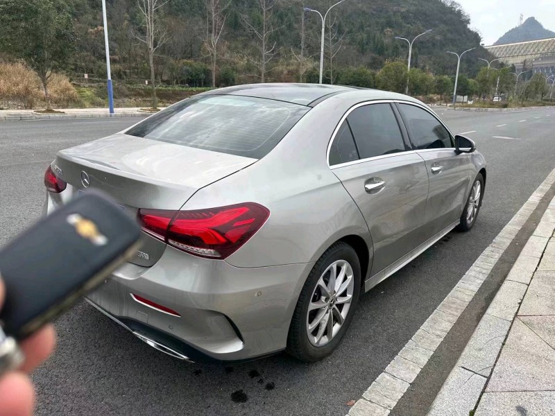 重庆19年奔驰A6