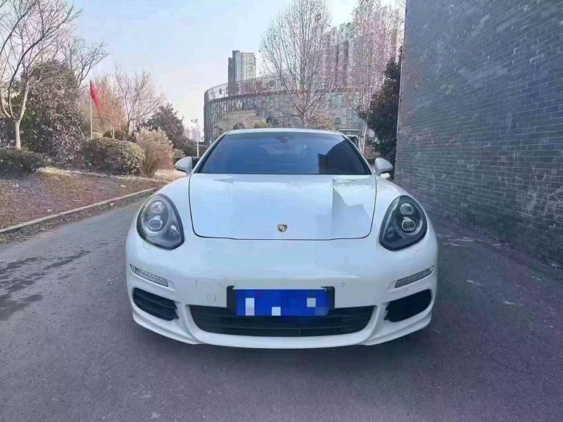 枣庄13年保时捷帕拉梅拉1