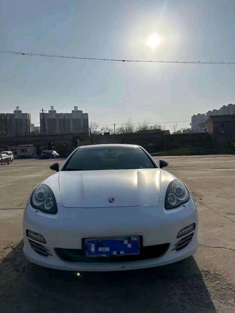 东营11年保时捷帕拉梅拉1