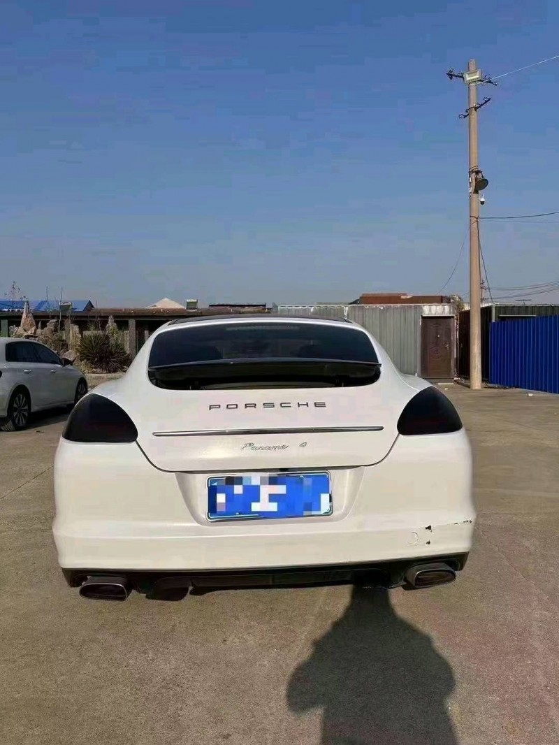 东营11年保时捷帕拉梅拉5