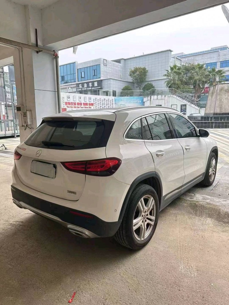 东营21年奔驰GLA5