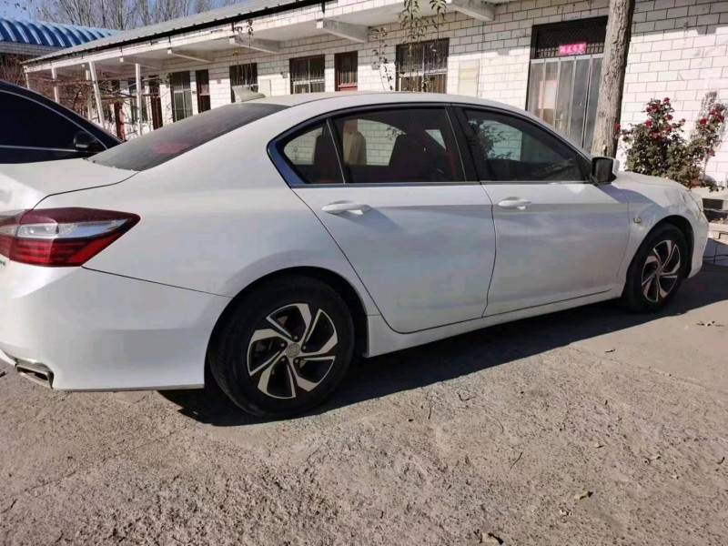 汕头18年本田雅阁7