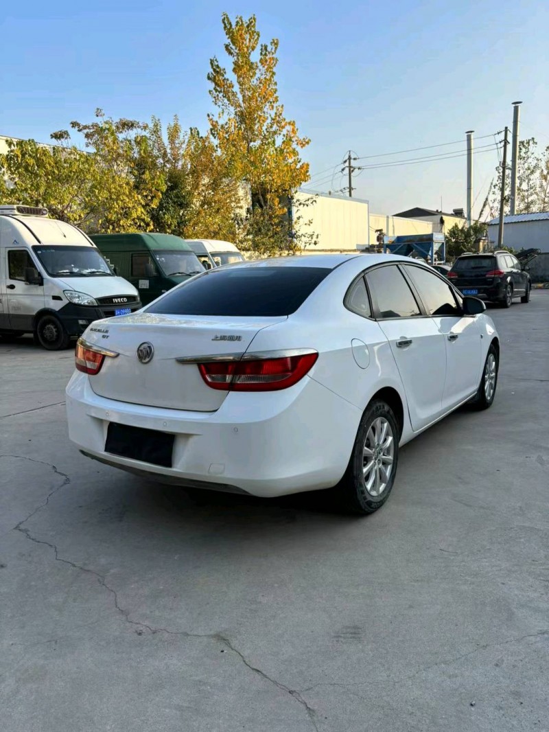 徐州14年别克英朗5