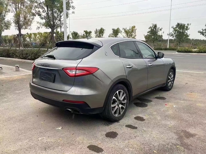 青岛18年玛莎拉蒂Levante3