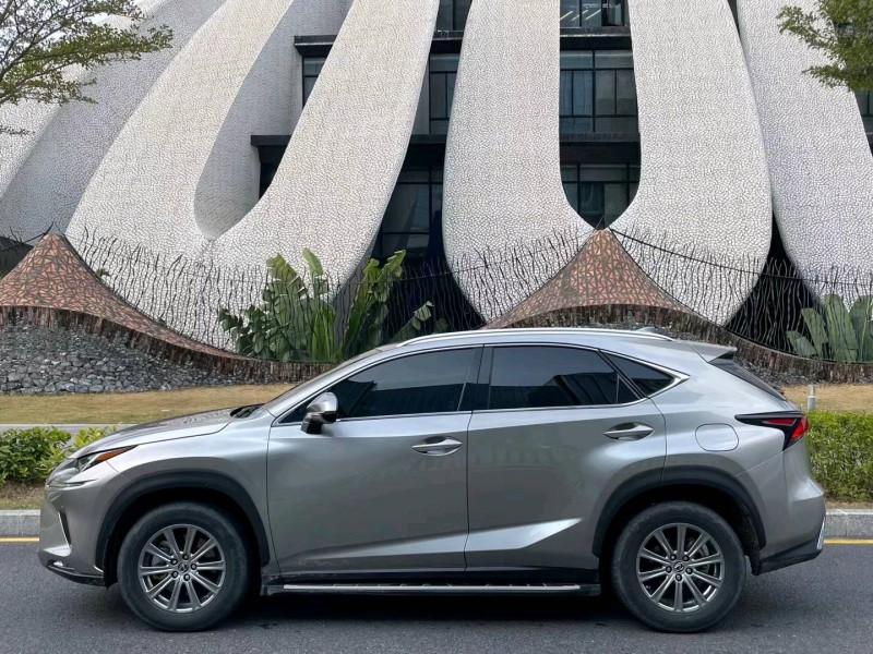 深圳19年雷克萨斯NX8