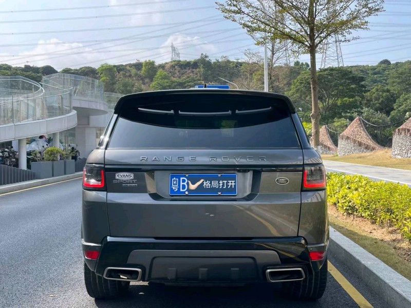 深圳18年路虎揽胜运动9
