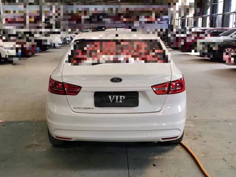 济宁17年福特福睿斯9