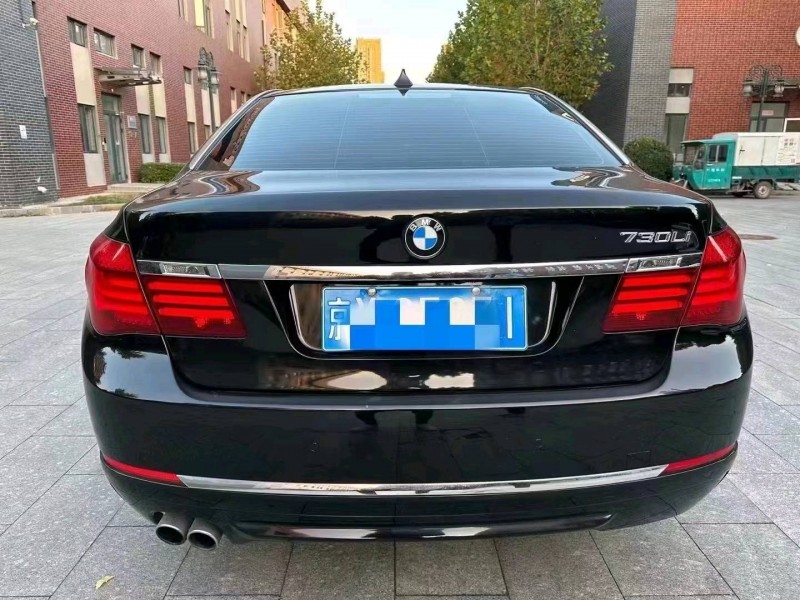 北京13年宝马7系9