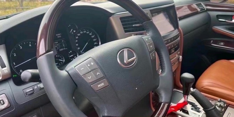济宁15年雷克萨斯LX4
