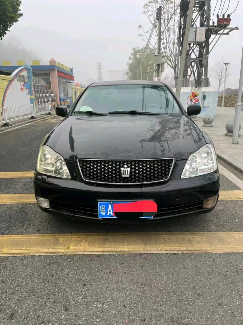 广州06年丰田皇冠1