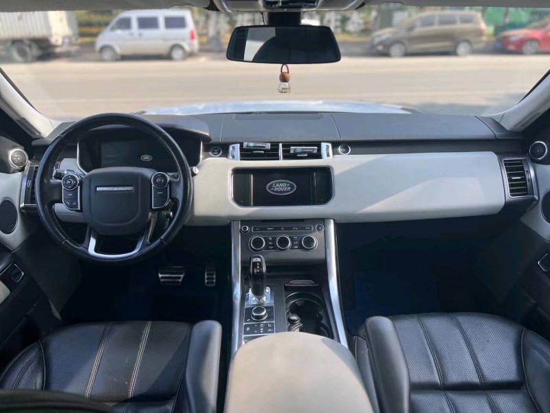 济宁13年路虎揽胜运动4