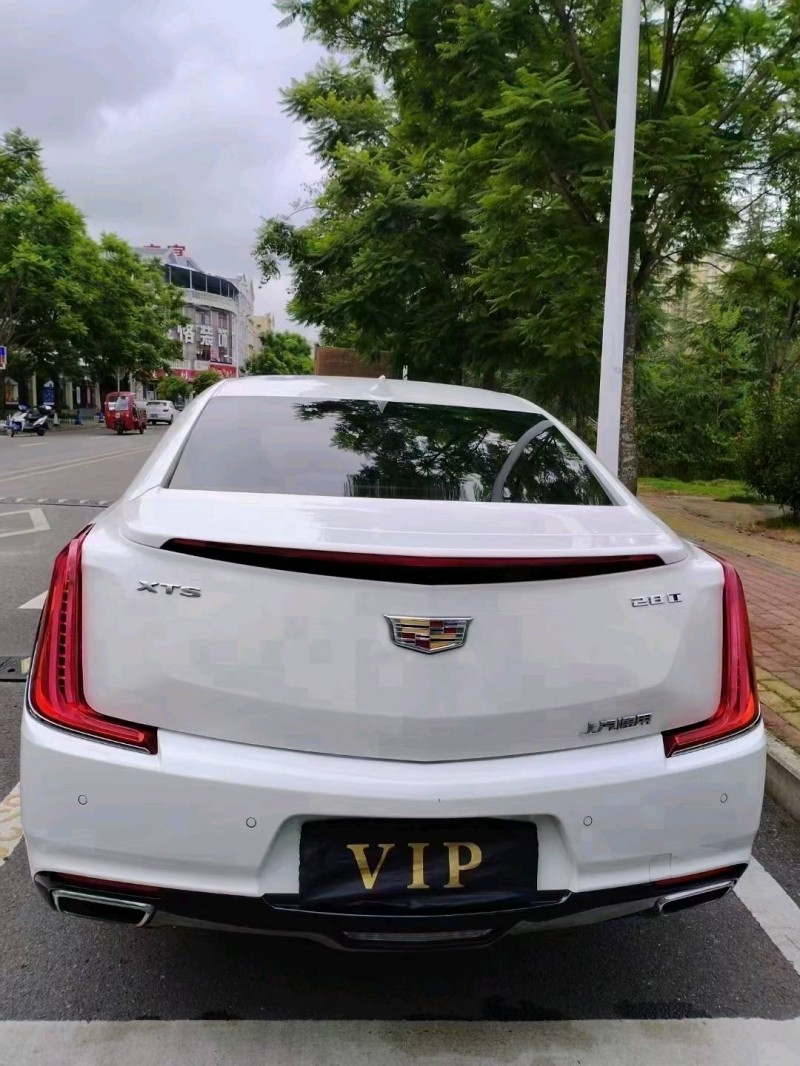 黔西南19年凱迪拉克XTS4