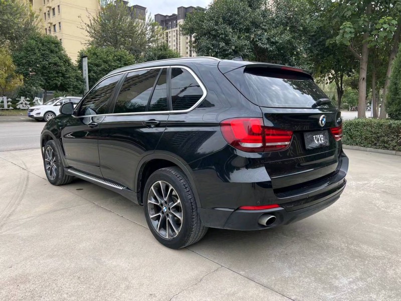 济宁15年宝马X58