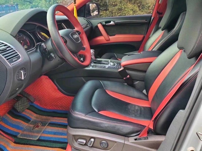 济宁13年奥迪Q75