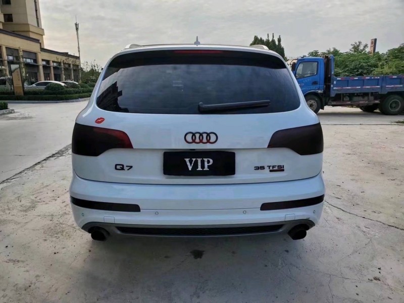 济宁13年奥迪Q79