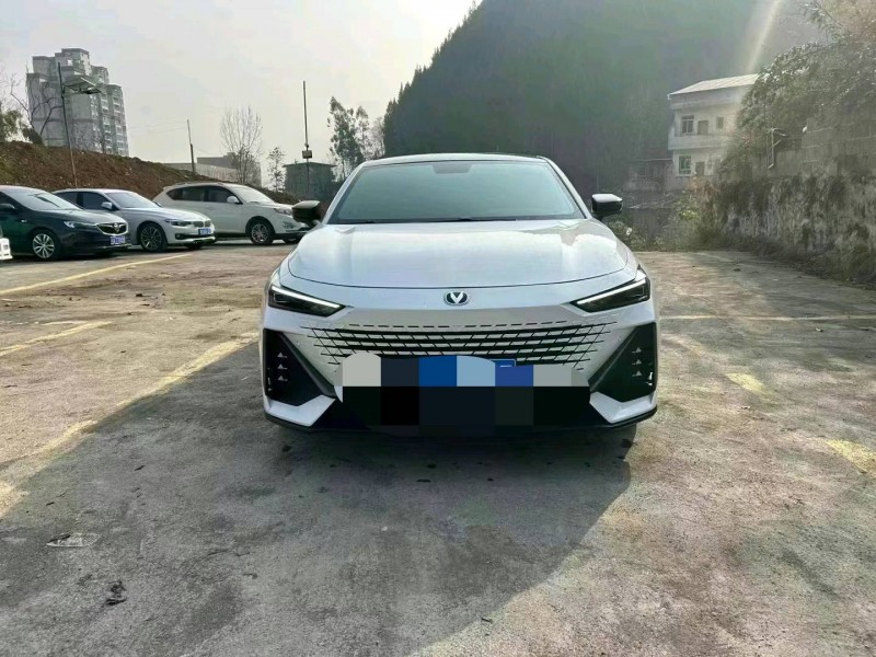 重庆23年长安汽车UNI-V1