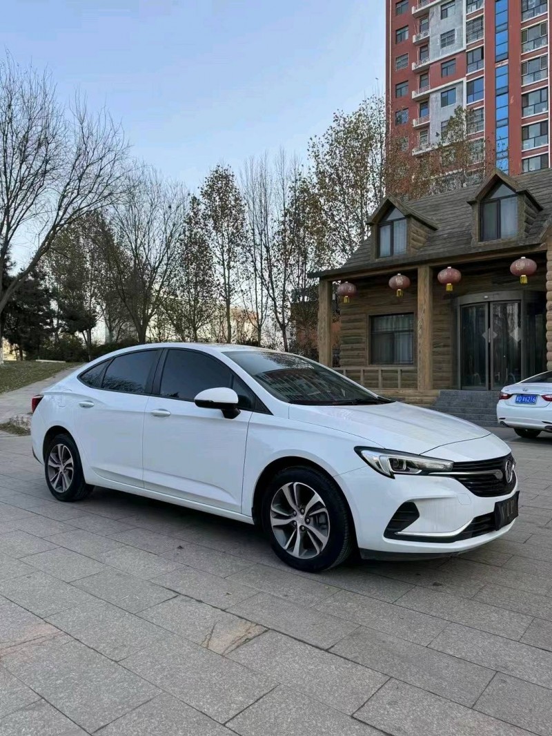 邢台22年别克威朗2