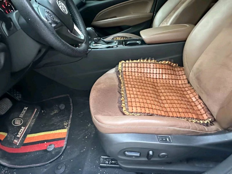 徐州17年别克君威6