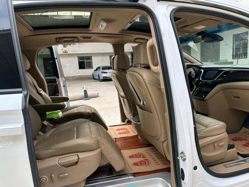 徐州18年别克GL85