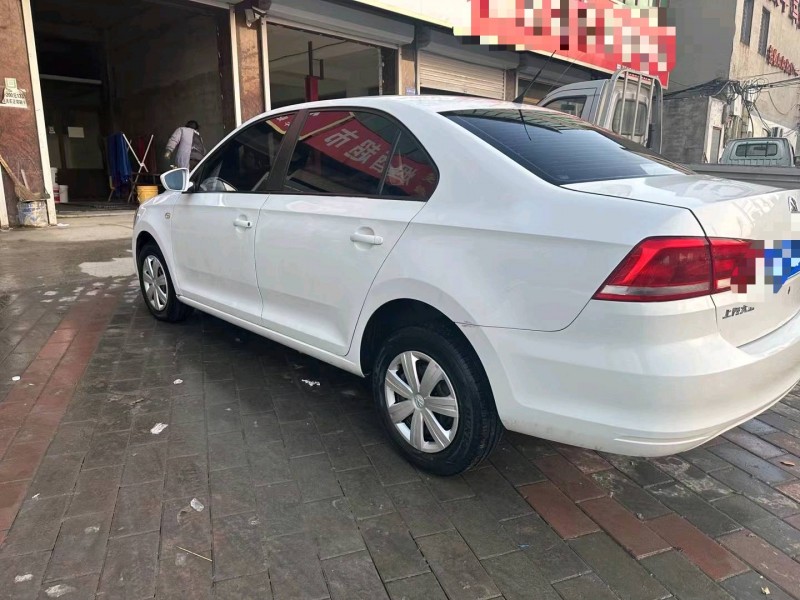 保定16年大众桑塔纳8