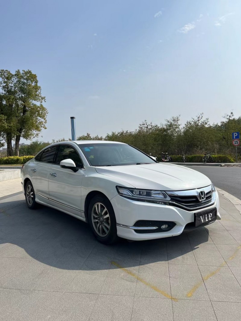 东莞17年本田思铂睿3