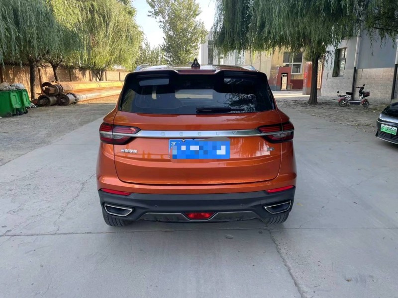 保定19年吉利缤越8