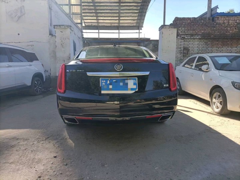 保定13年凯迪拉克XTS9