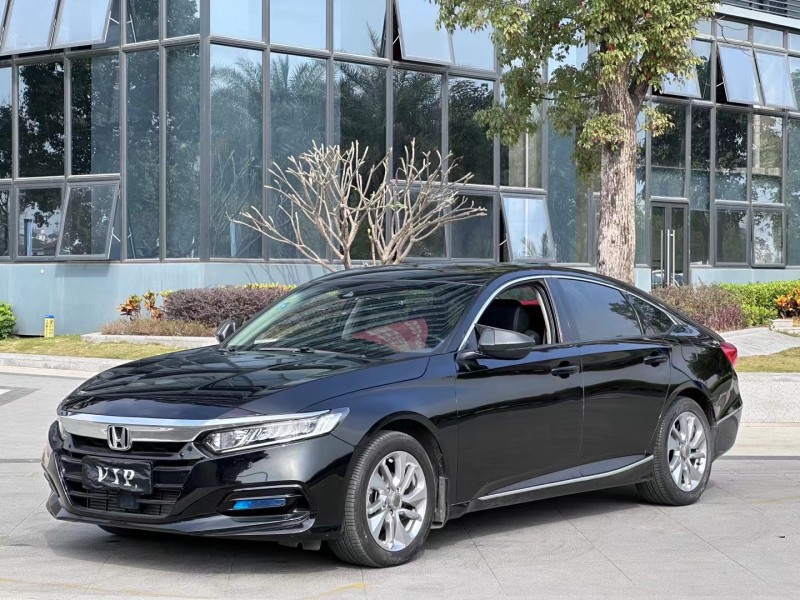 东莞18年本田雅阁3