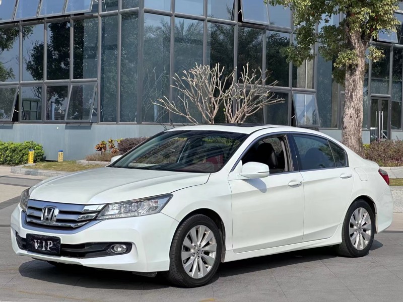 东莞16年本田雅阁3