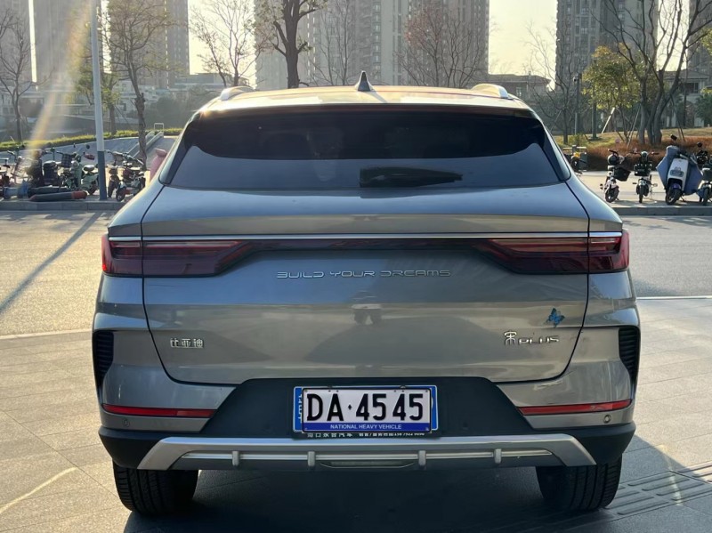 东莞22年比亚迪宋8