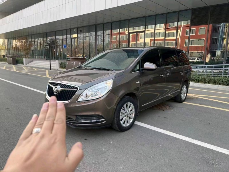 东营18年别克GL82