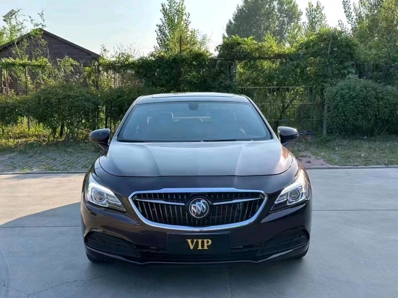 青岛17年别克君越1