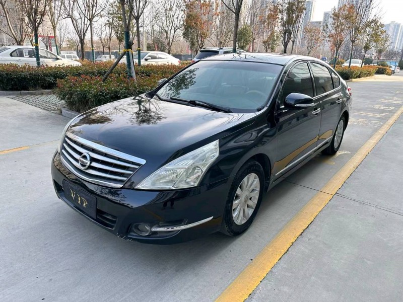 济宁10年日产天籁2