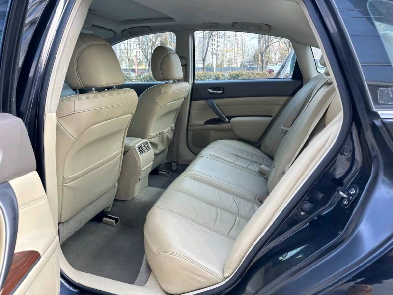 济宁10年日产天籁4