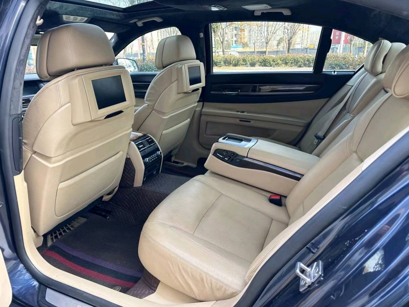 济宁09年宝马7系6