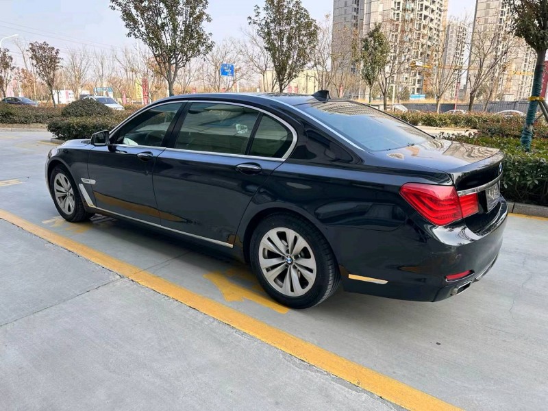 济宁09年宝马7系7