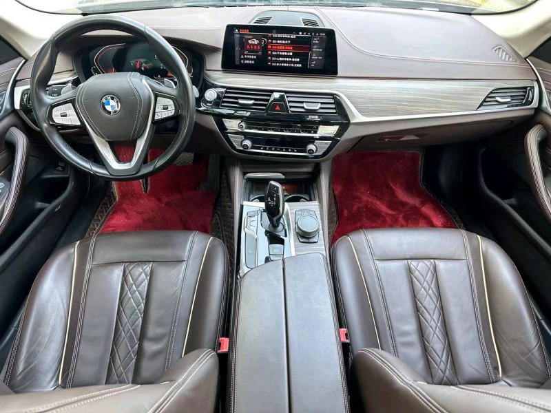 济宁19年宝马5系6