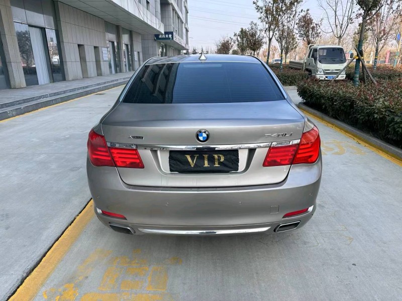 济宁11年宝马7系9