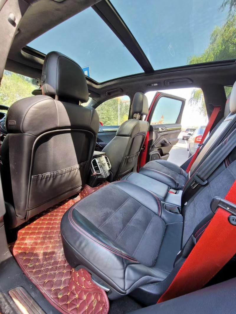 济宁17年保时捷卡宴6