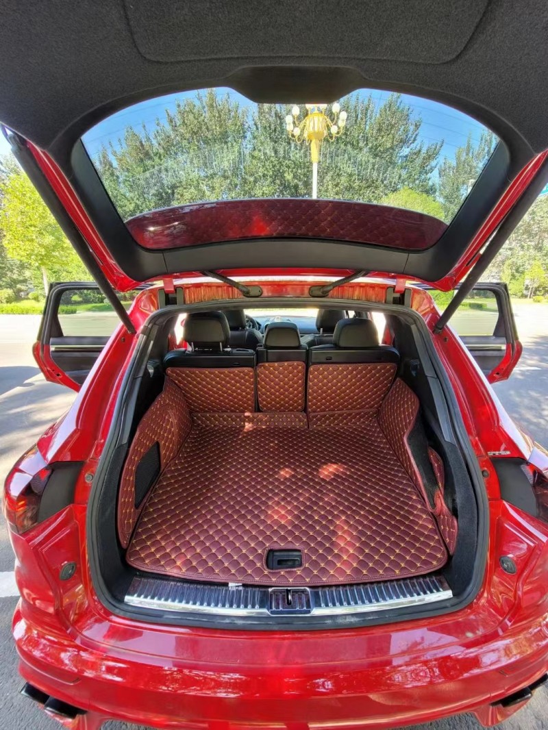 济宁17年保时捷卡宴7