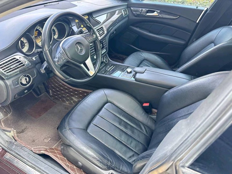 济宁13年奔驰CLS4