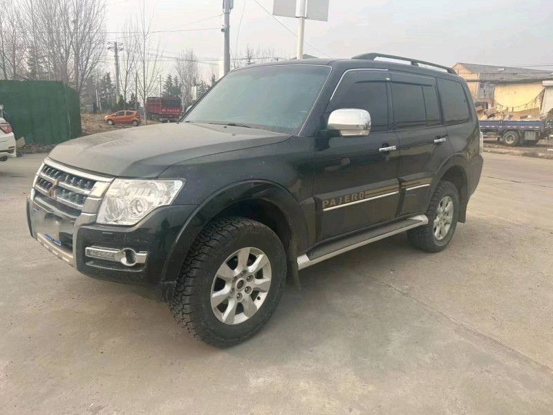 邯郸16年三菱帕杰罗3