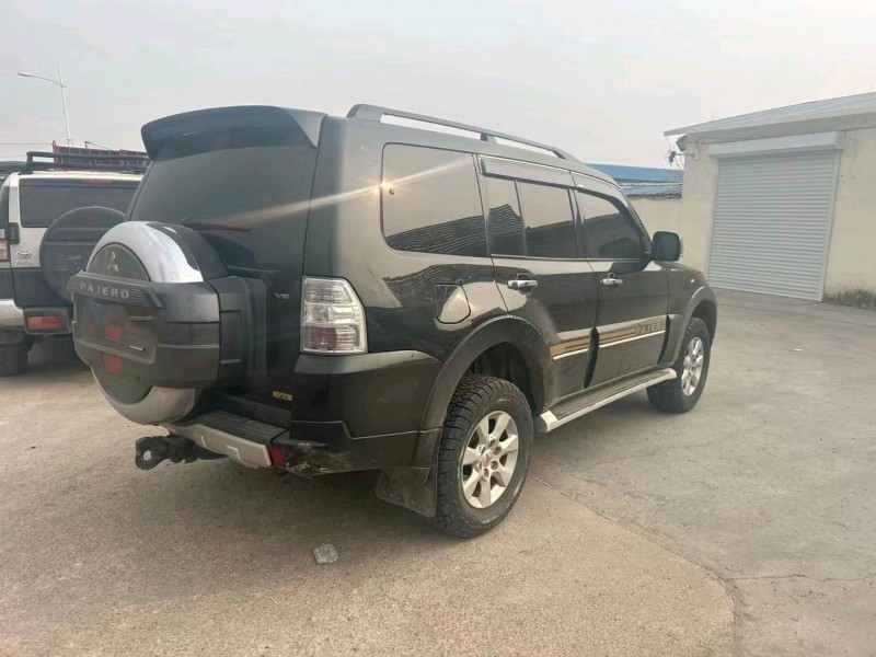 邯郸16年三菱帕杰罗4